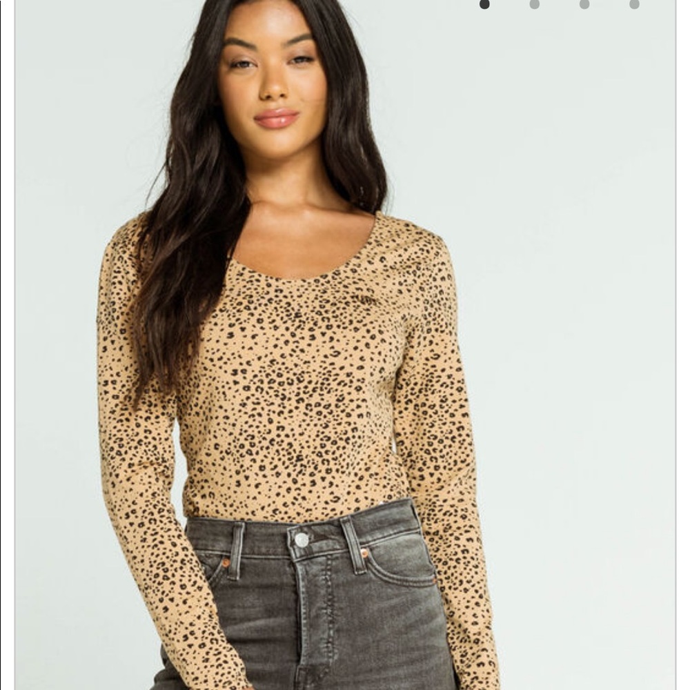 NWOT Levi’s Tossed Bodysuit